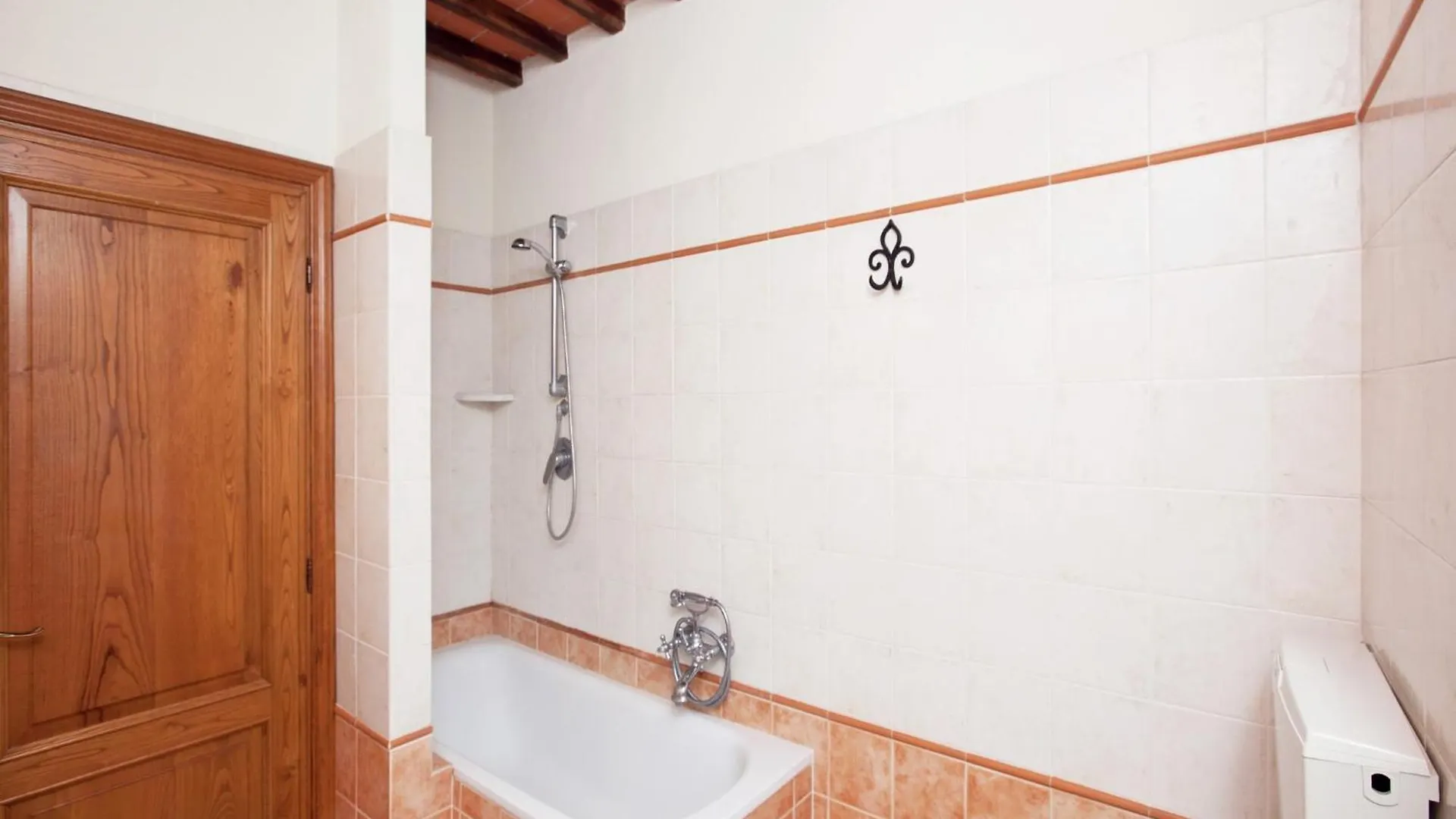 Authentic Holiday Home In Bucine With Swimming Pool Ambra 0*,