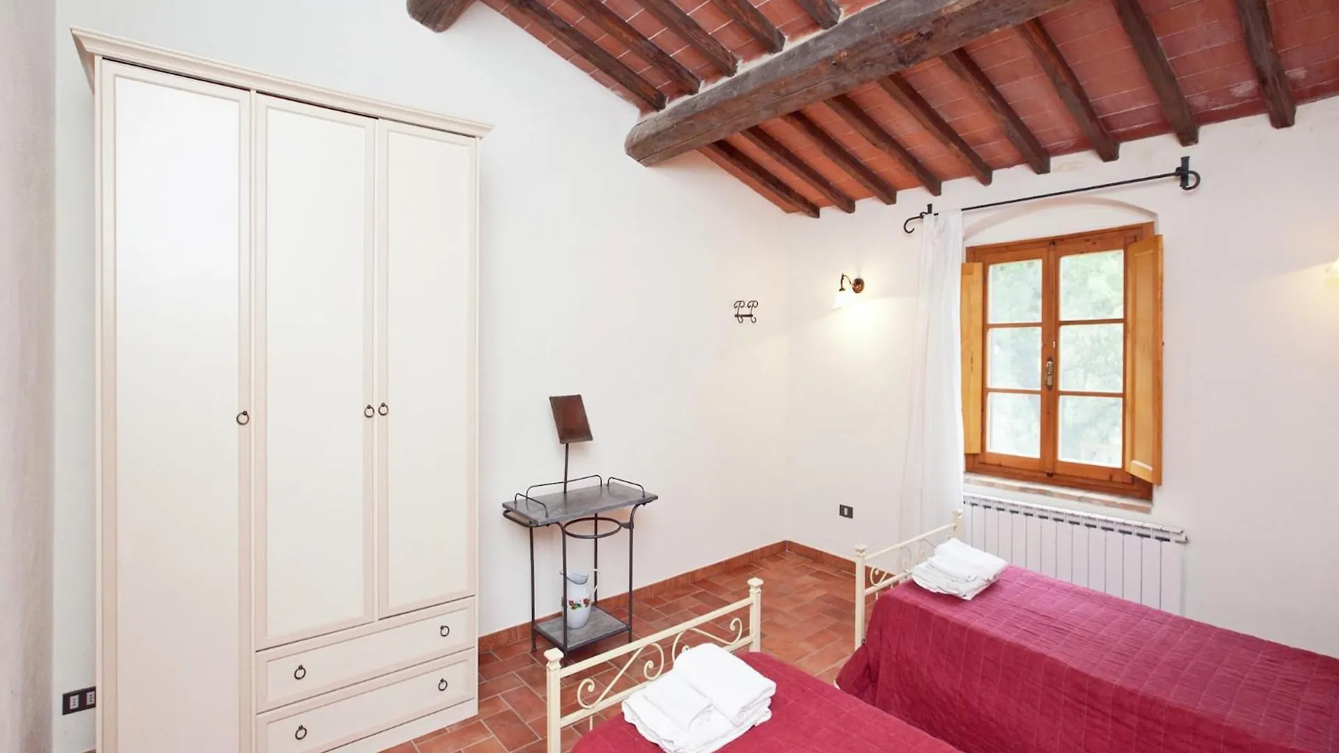 Authentic Holiday Home In Bucine With Swimming Pool Ambra