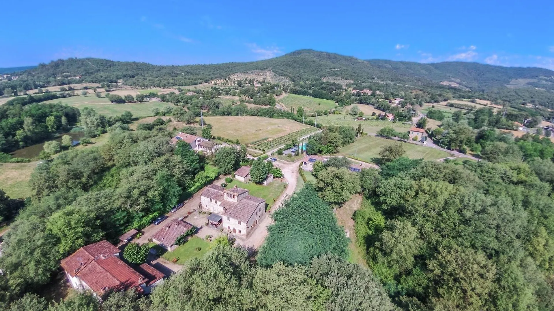 Authentic Holiday Home In Bucine With Swimming Pool Ambra