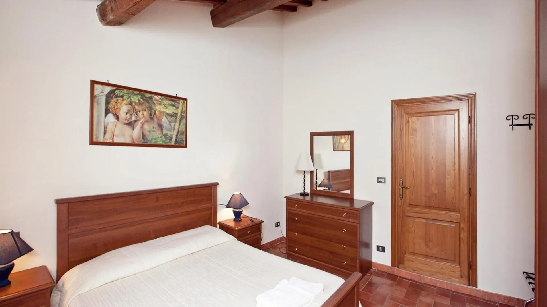 Authentic Holiday Home In Bucine With Swimming Pool Ambra